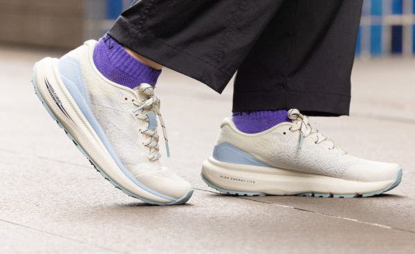 Women's WK500 Walking Shoe  |  Star White/Skyway