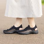 Women's UNEEK Astoria | Black/Black