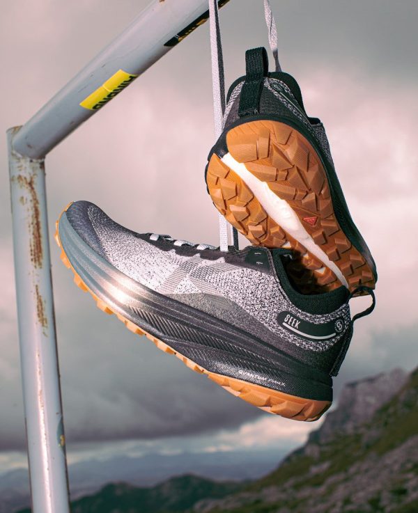 Men's Seek Trail Running Shoe | Grenadine/Ocean Depths