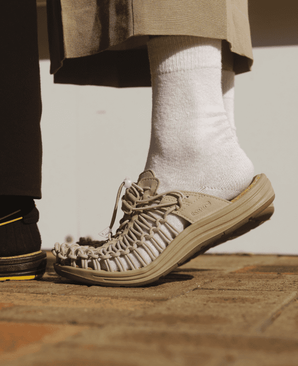 All Gender UNEEK II Convertible  |  Safari/Cornstalk