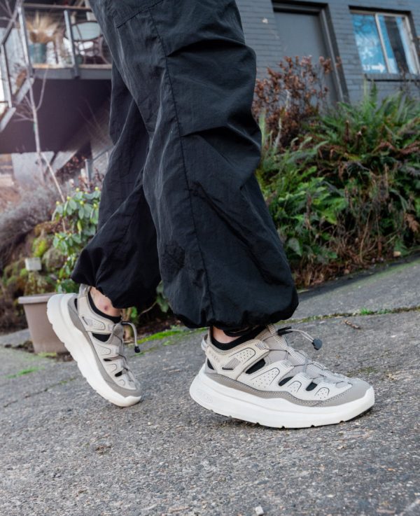 Women's WK450 Walking Sandal | Plaza Taupe/Black