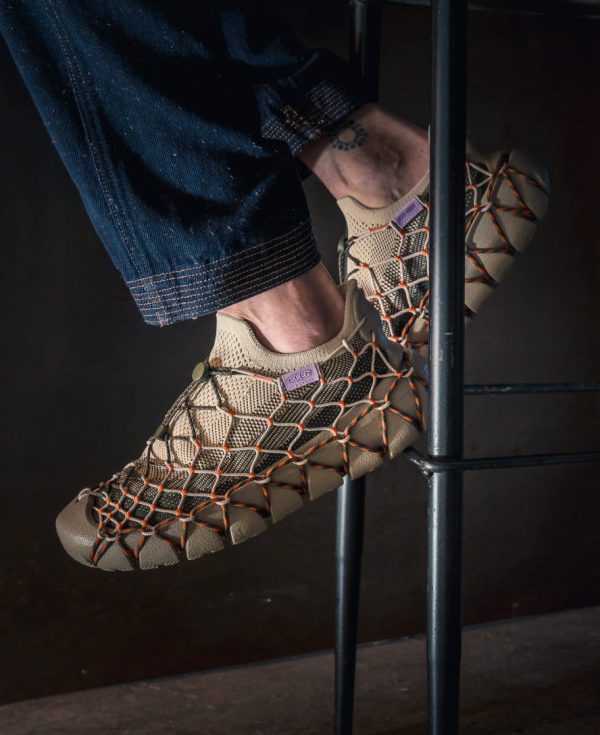Men's UNEEK 360 Henrik Vibskov Sneaker  |  Brindle/Scarlet Ibis