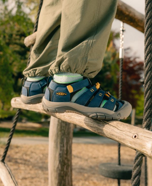Big Kids' Newport H2  |  Blue Depths/Gargoyle