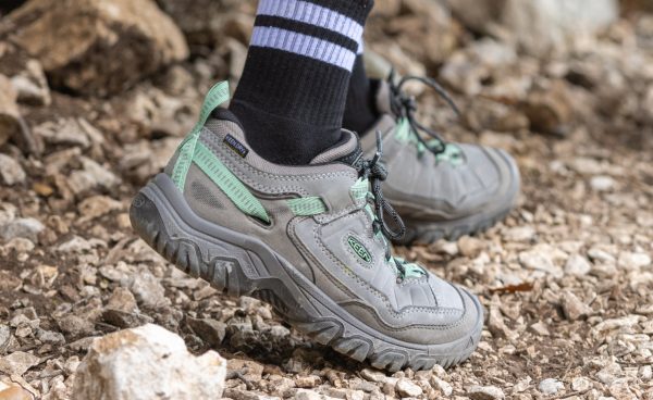 Women's Targhee IV Waterproof Hiking Shoe | Canteen/Huckleberry