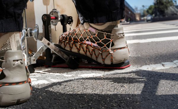 Men's UNEEK 360 Henrik Vibskov Sneaker | Brindle/Scarlet Ibis