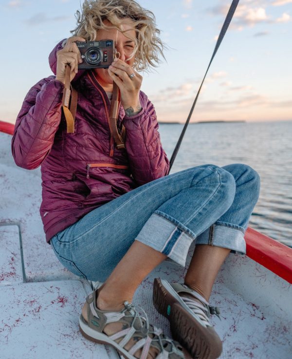 Women's Whisper | Taupe/Coral