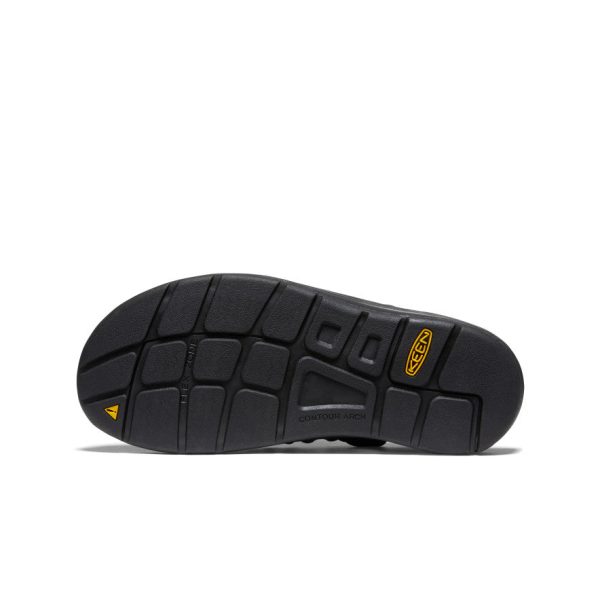 Women's UNEEK Sneaker | Black/Black